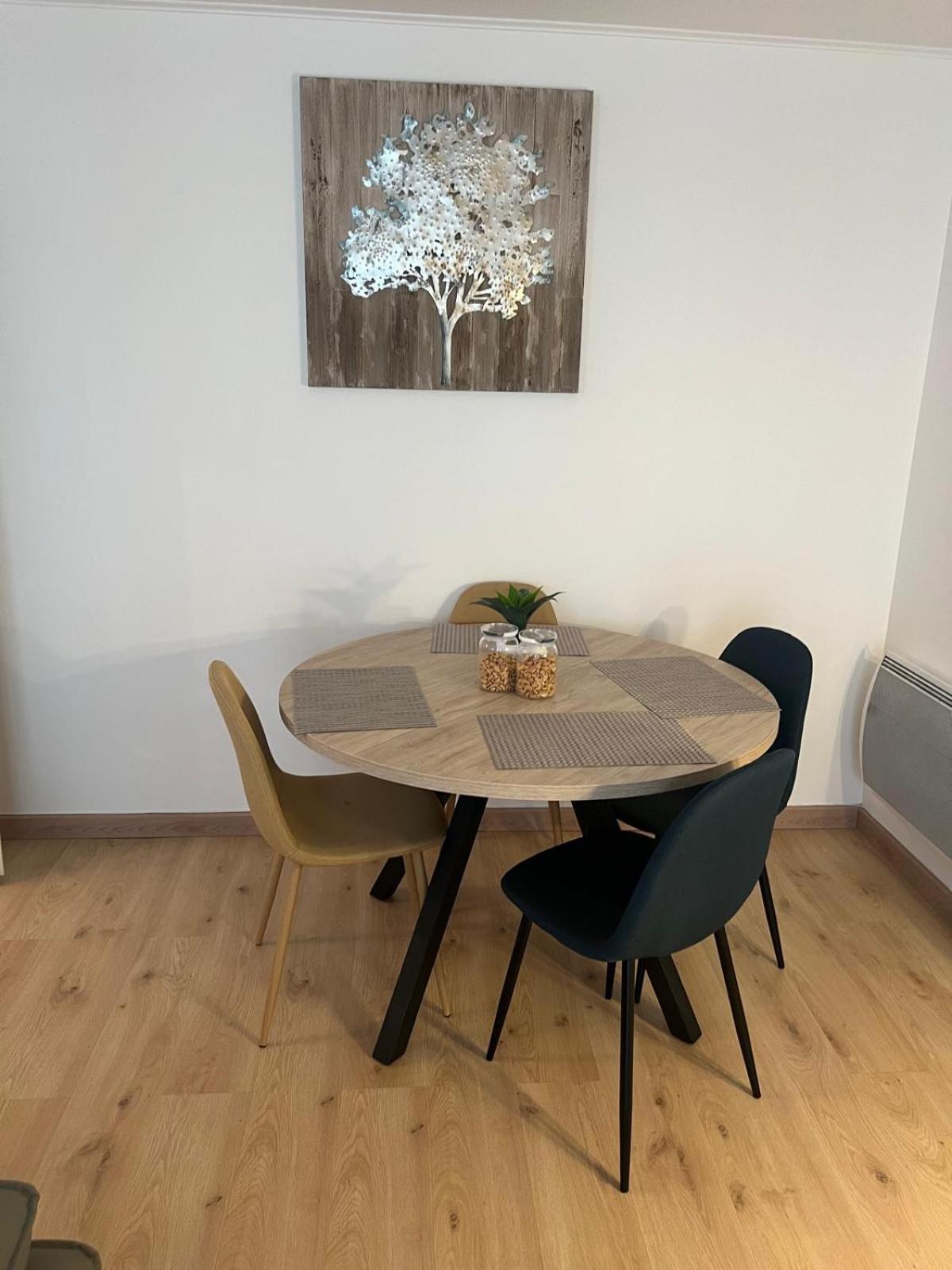 Champion Suites Sarcelles Exterior foto